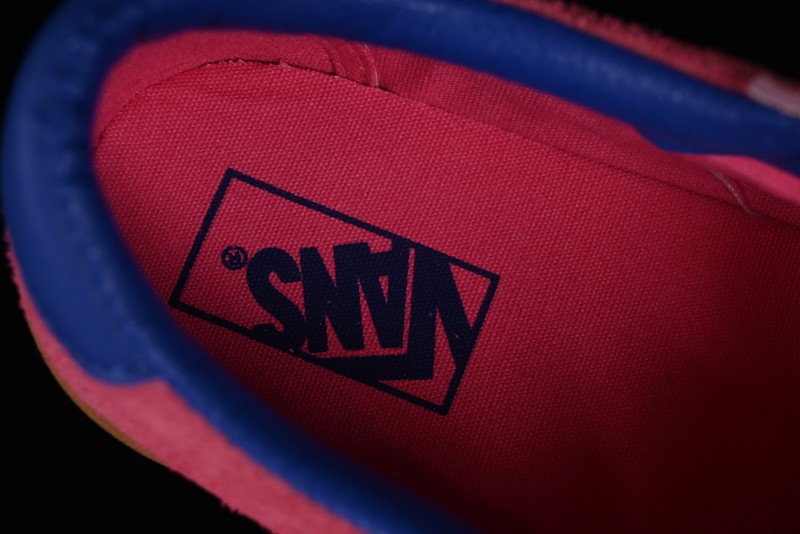 Vans Vault Og Sport Low Retro Suede Canvas Vulcanized Shoes in Dragon Fruit - VN000CQRCHL