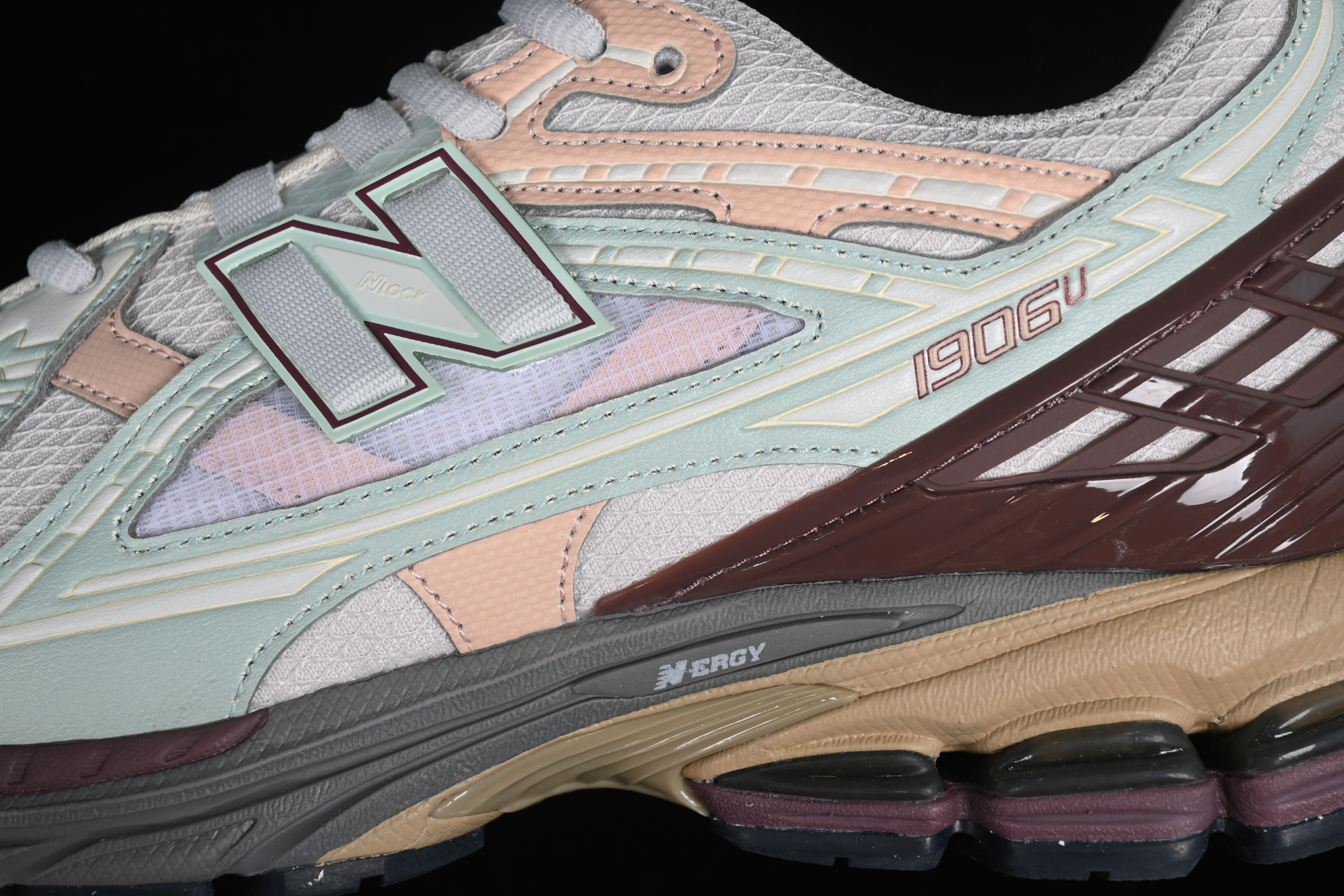 New Balance 1906 Series Retro Dad Style Casual Running Shoes - M1906ND