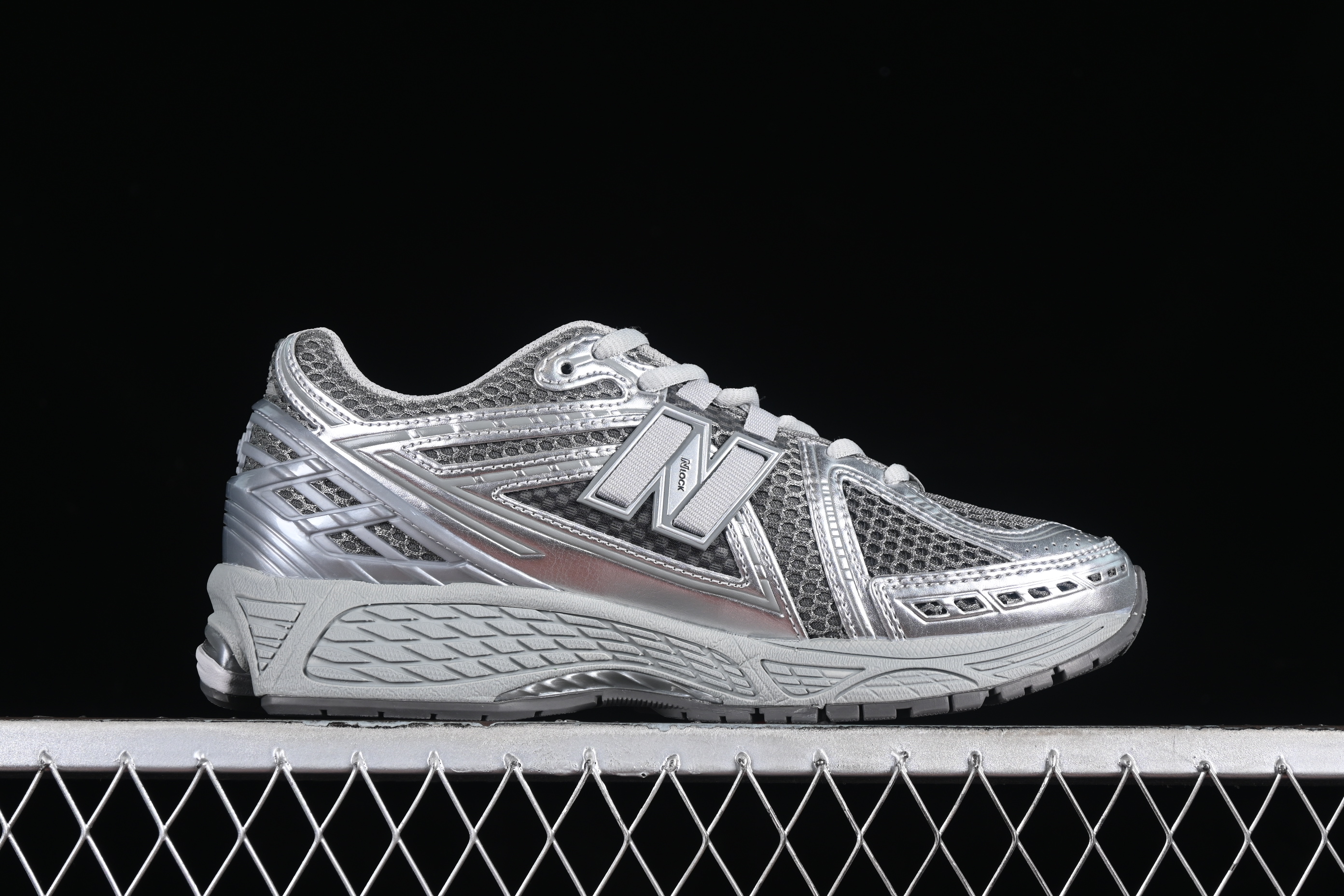New Balance 1906 Series Retro Dad Style Casual Running Shoes - M1906REH