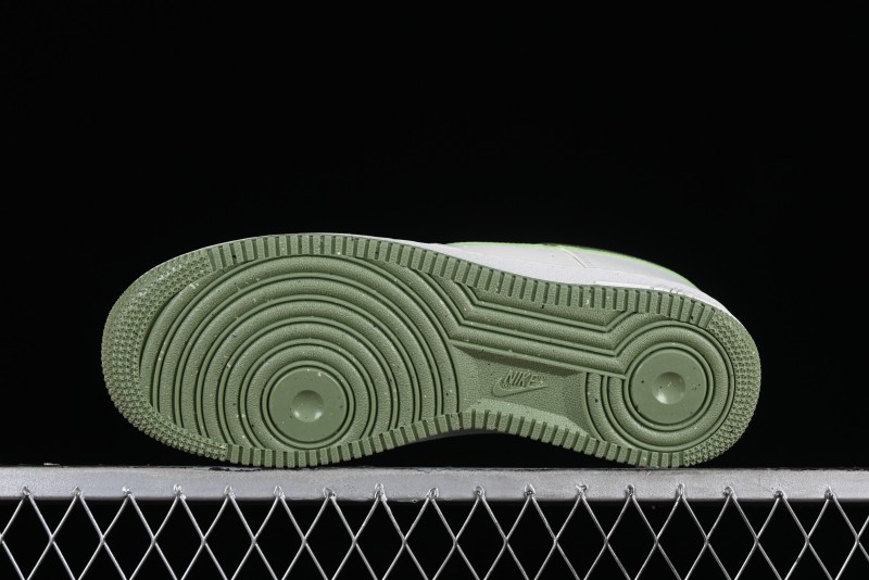 Nike Air Force 1 '07 Low Casual Sneakers in White Green - DV3808-106