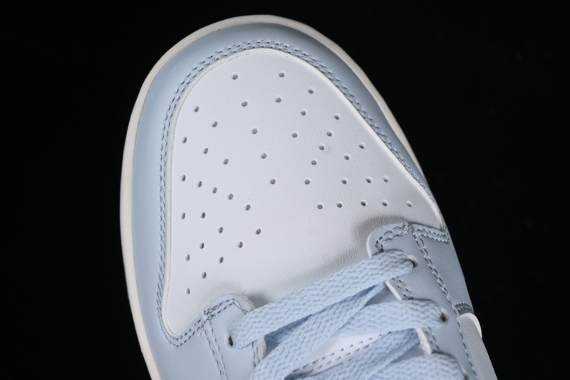 Nike Dunk Low SB Casual Sneakers in Blue Tint Colorway - DD1873-400
