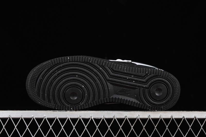 Nike Air Force 1 '07 Low Casual Sneakers with Broken Swoosh Design - HF9096-001