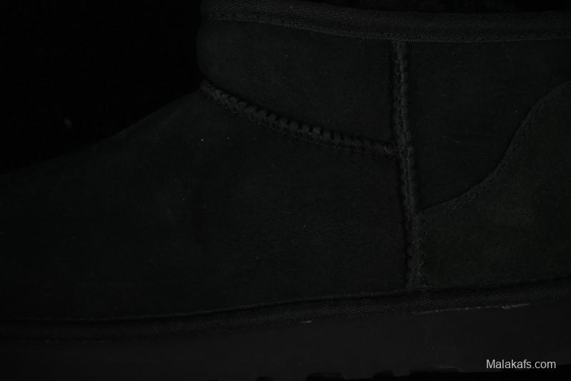 UGG Classic Ultra Mini Short Boots with Genuine Australian Sheepskin and TREADLITE Outsole - 1116109