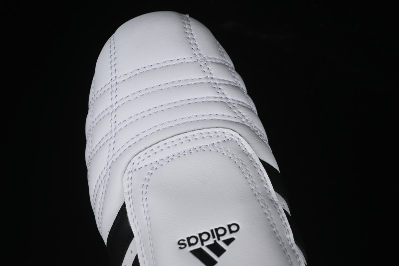 Adidas Originals Taekwondo JQ4774 Low-Top Training Shoes for Comfortable Non-Slip Workouts