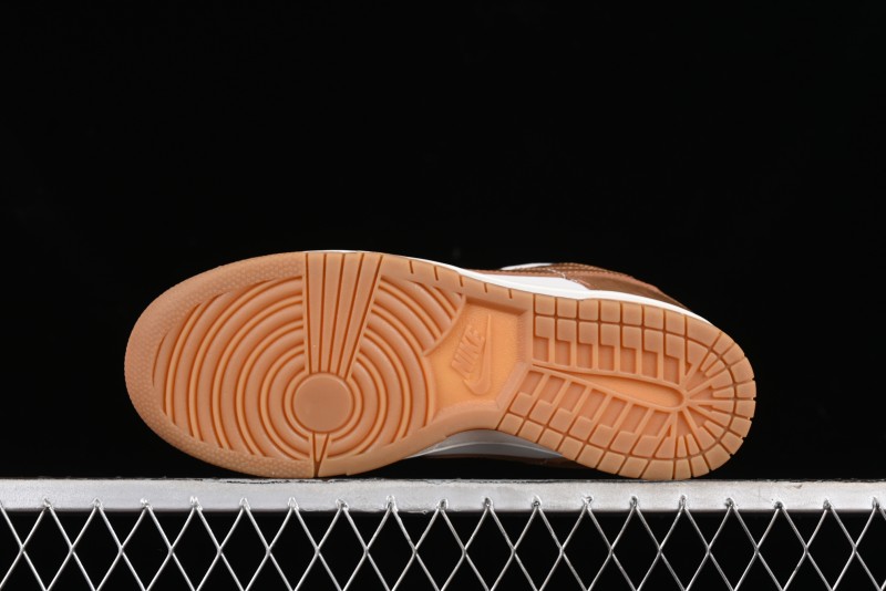 Nike Dunk Low LX SB Casual Skate Shoes in Brown Ostrich - FJ2260-001