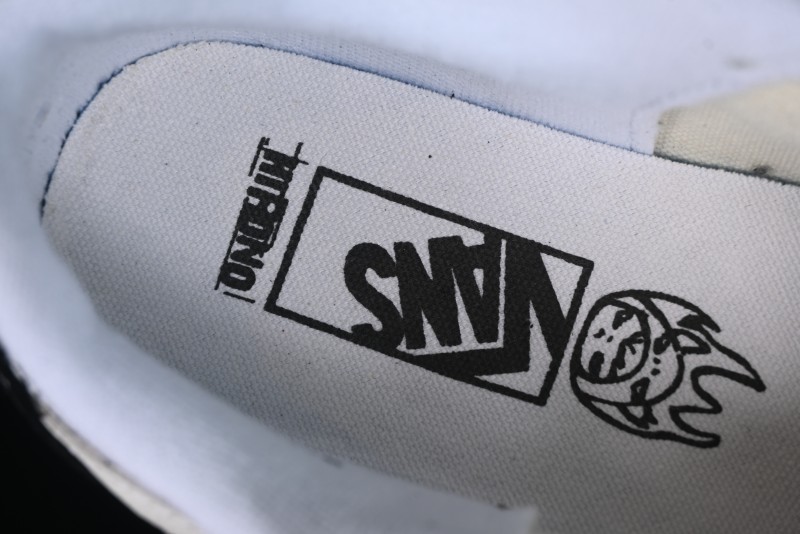 Vans HIRONO x Vans Knu Skool Bubble Mart Xiao Ye Graffiti Low-Top Casual Skate Shoes - VN0009QWFGI