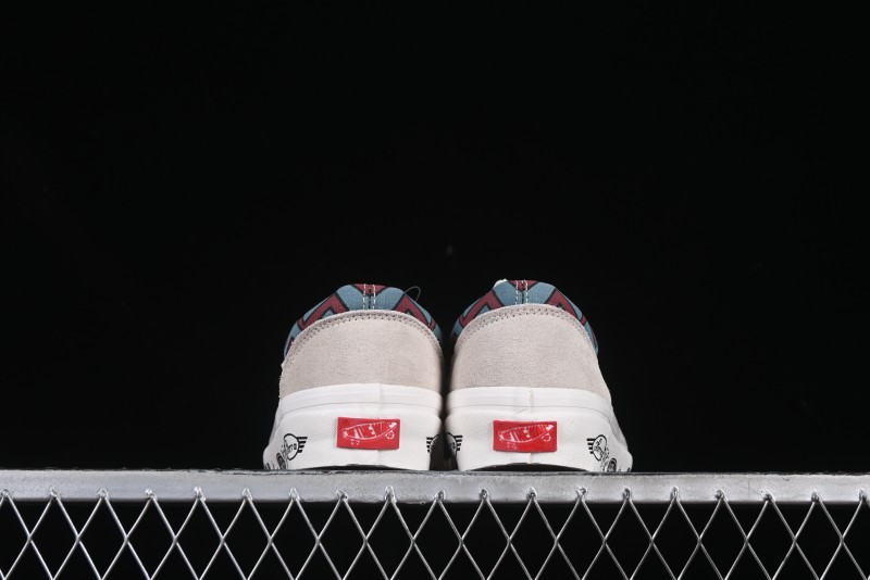 Vans Parra x Otw By Vans Low-Top Casual Skate Shoes with Surrealist Pop Art Design - VN0A3WKT4QA