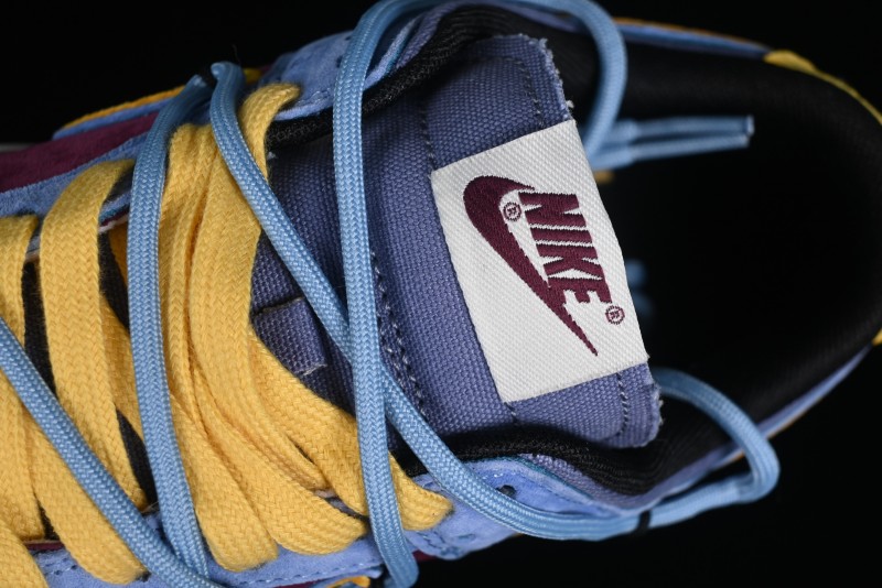 Nike SB Dunk Low Custom Collaboration Otomo Katsuhiro x Nike SB Dunk Low "Steamboy OST" - CT0856-104