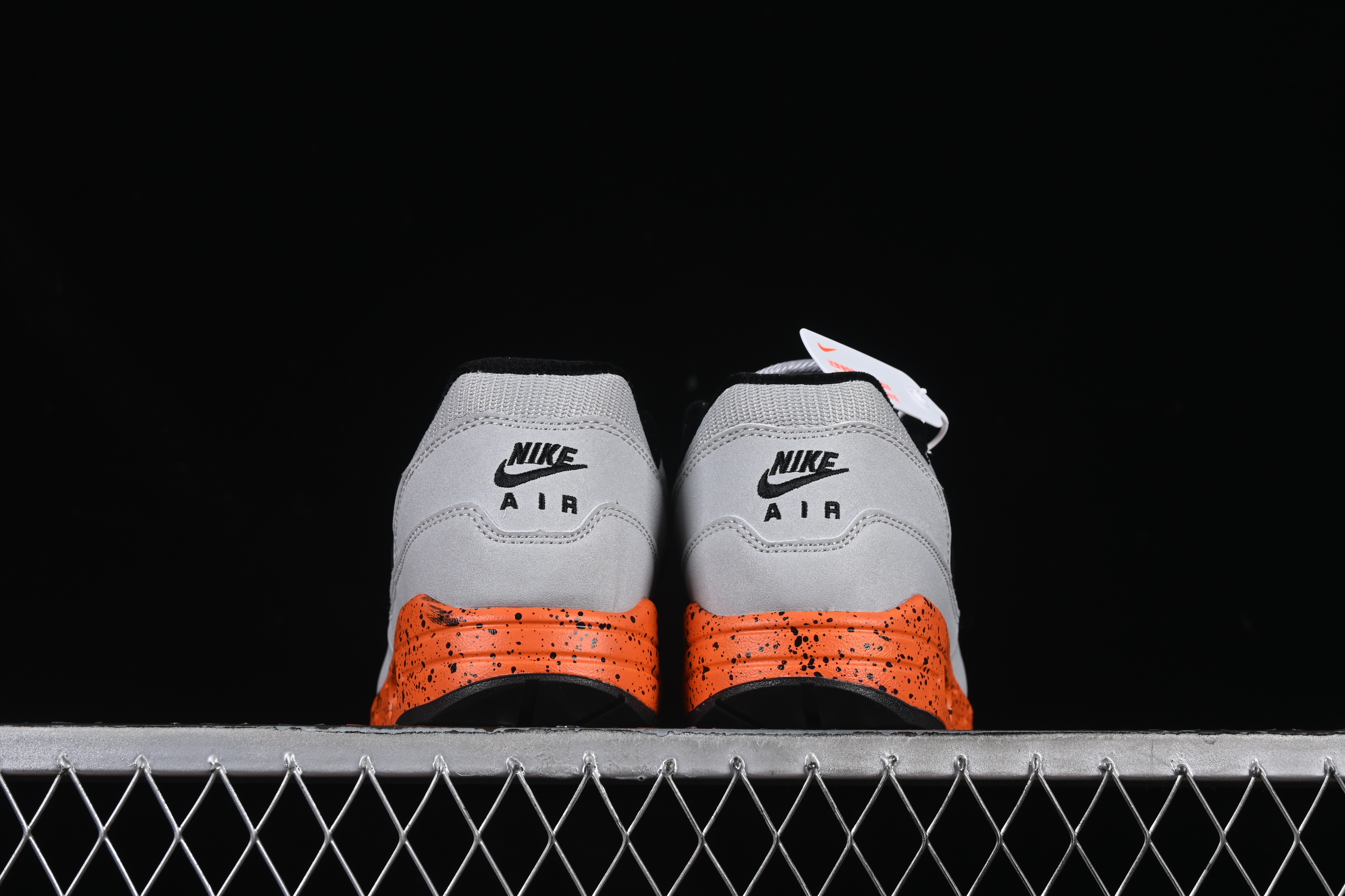 Nike Air Max 1 Retro Running Shoes with Half-Sole Air Cushion - FD2638-005