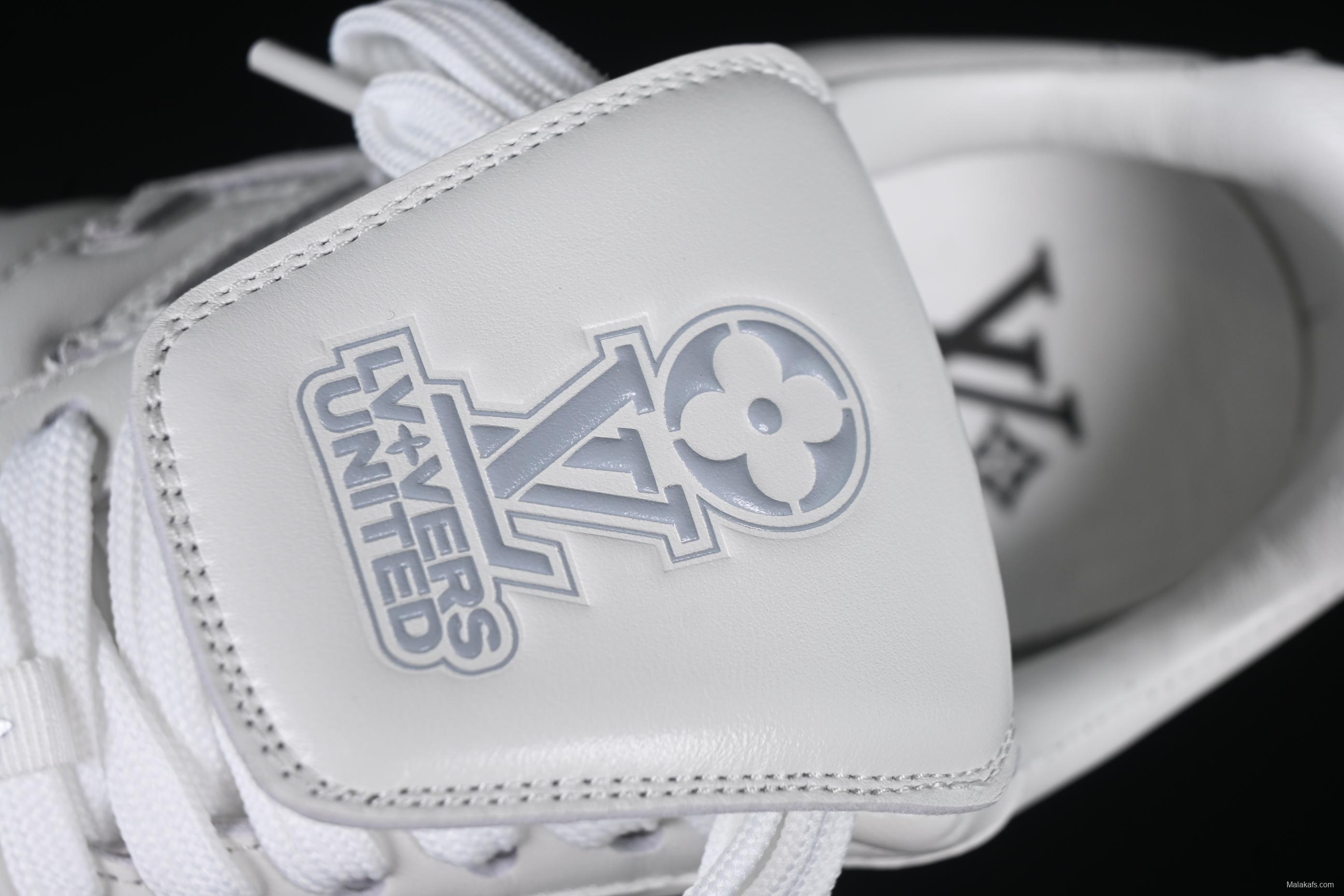 Louis Vuitton Footprint Soccer Low-Top Lifestyle Sneakers White - AJF6