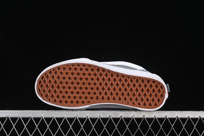 Vans Knu Skool Low-Top Retro Chunky Sneakers - VN0009QC6BT