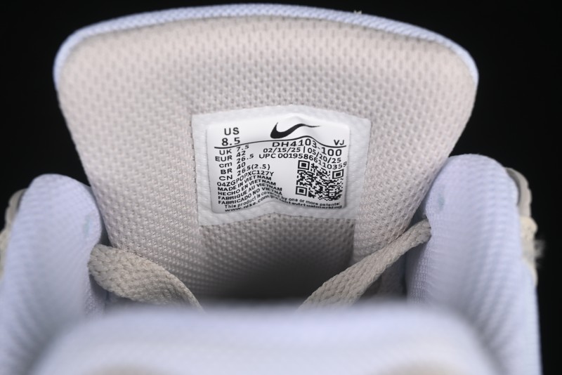 Nike Air Max 90 Retro Running Shoes with Air Cushion Technology - DH4103-100
