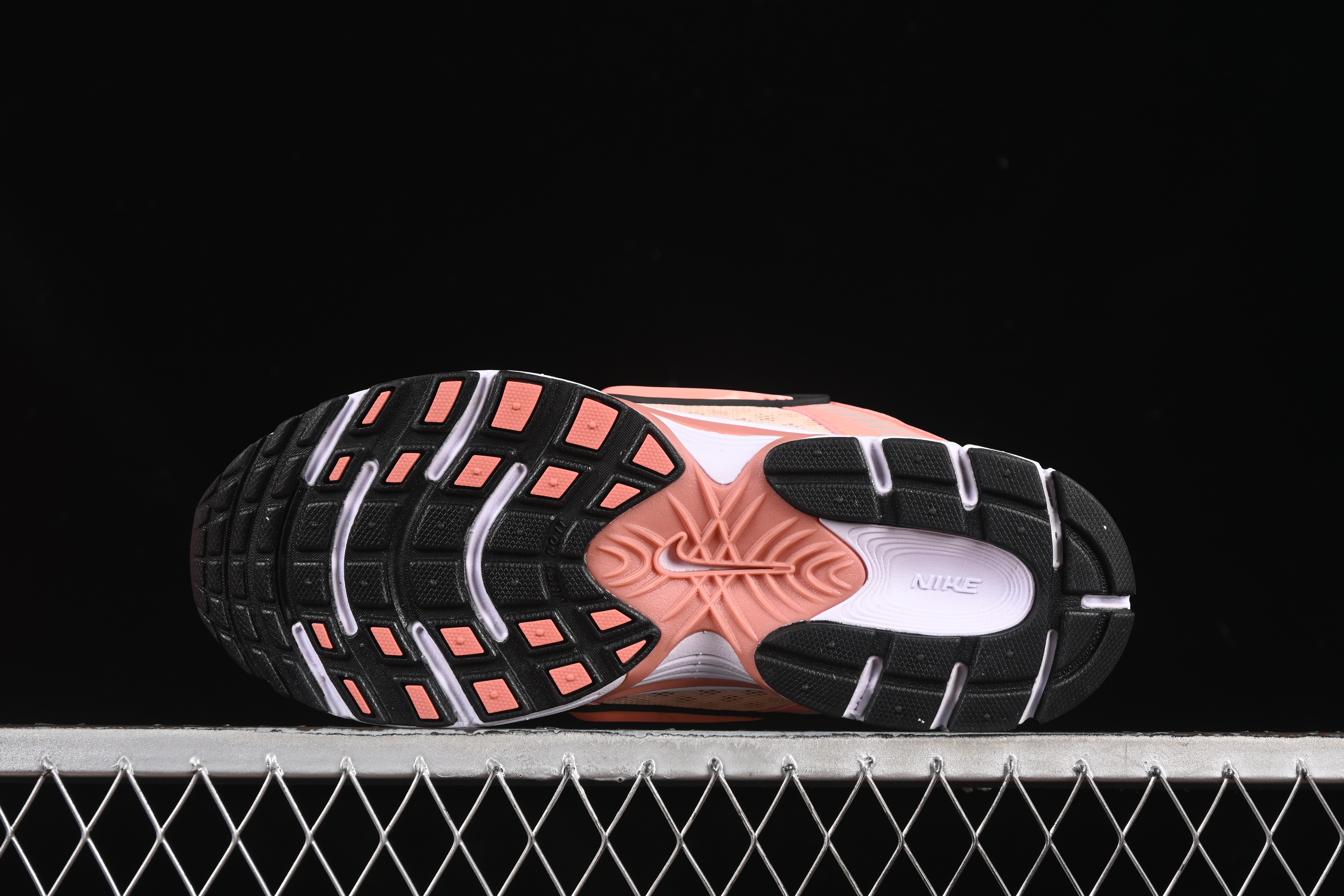 Nike V5 RNR Millennium Classic Retro Running Shoes with Foam Midsole - IF2330-600