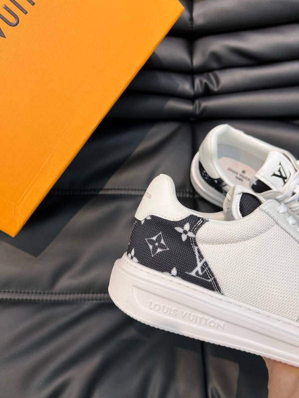 2024 Men Louis Vuitton White Leather Mesh Sneakers MJ00400