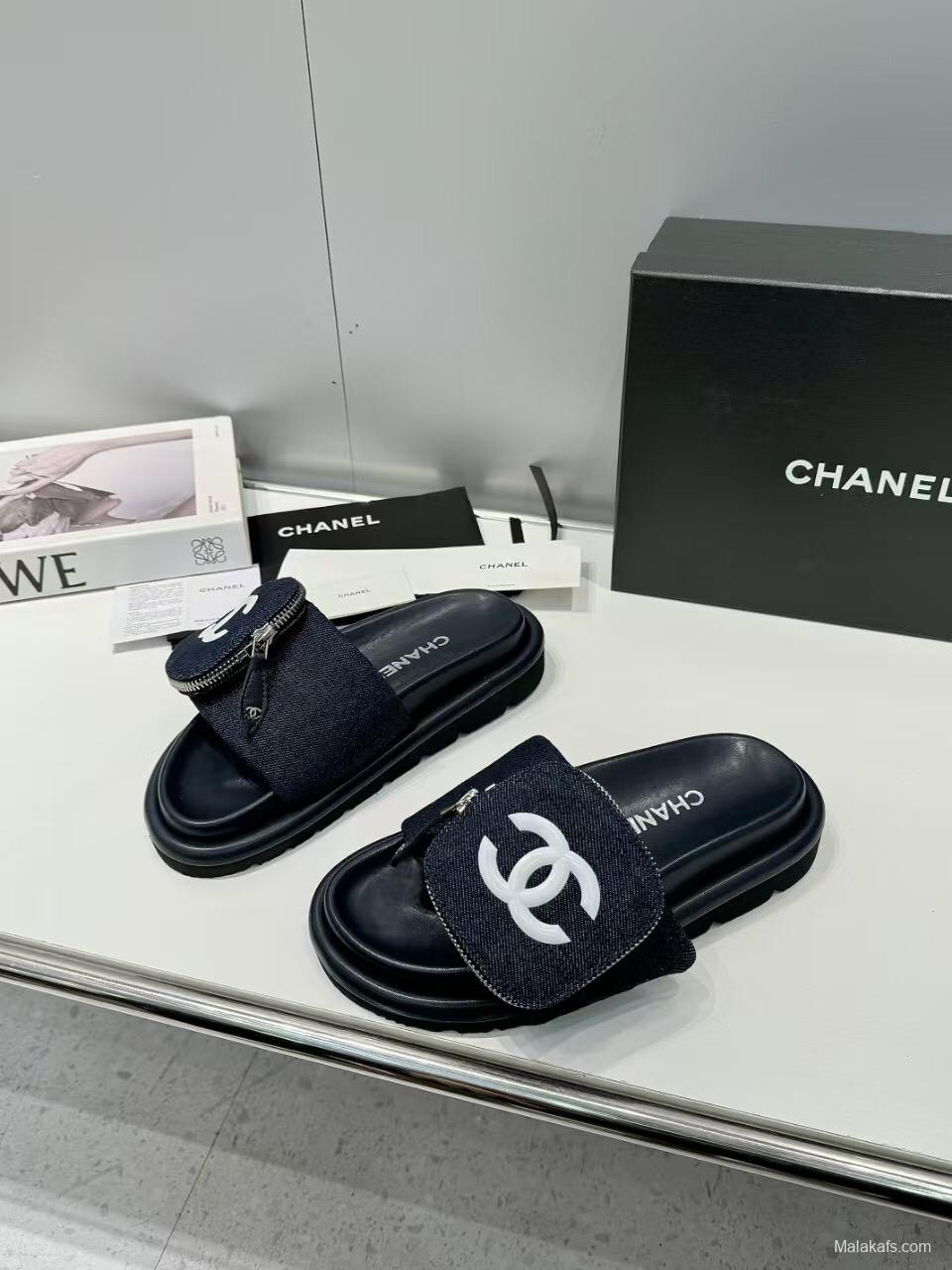 2025 Slippers Chanel Black Fabric Slippers