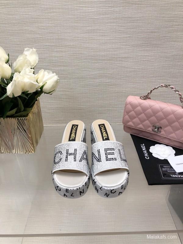 2025 Slippers Chanel White Silk Platform Crystal LY00320