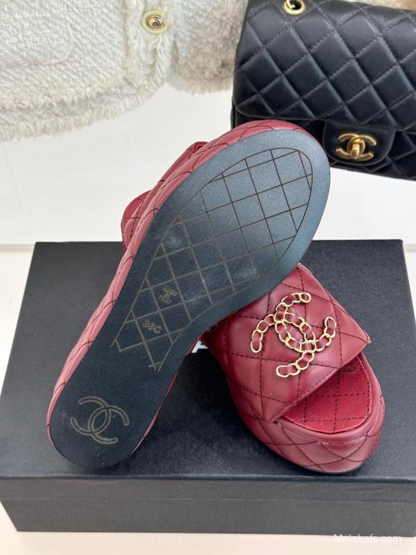 2025 Women Chanel Burgundy Leather Slippers Quilted Double C