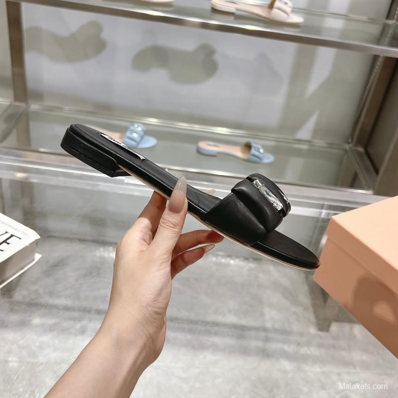2025 Miumiu Black Leather Slippers KFY00250