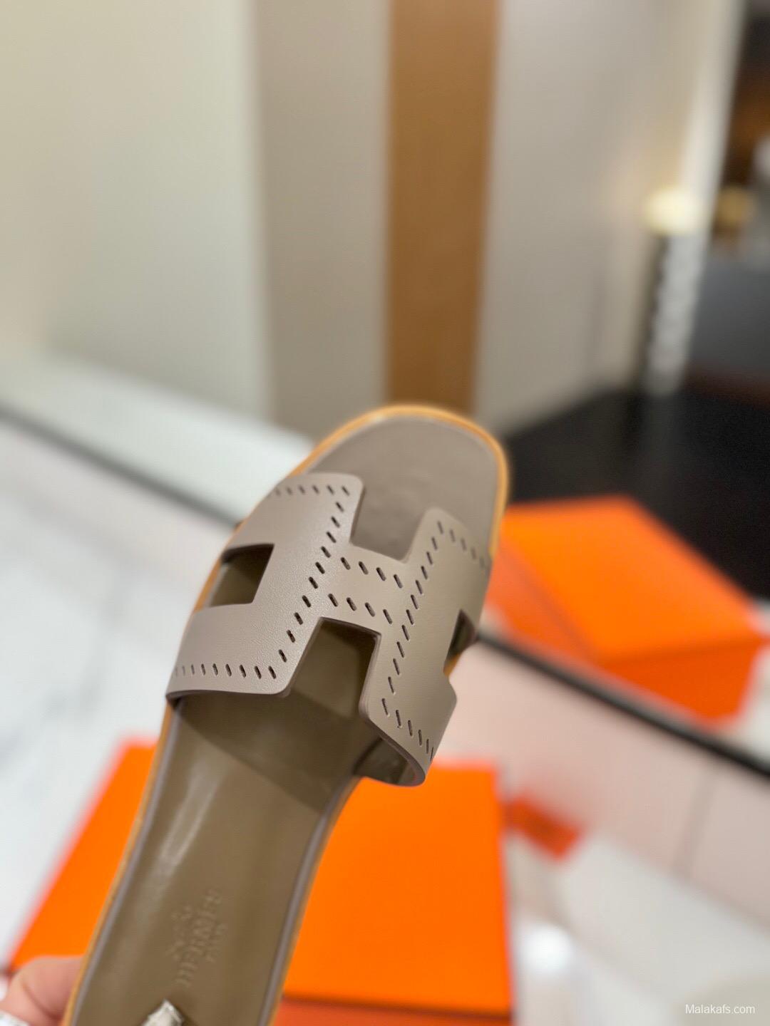 2025 Women Hermès Beige Leather Slippers