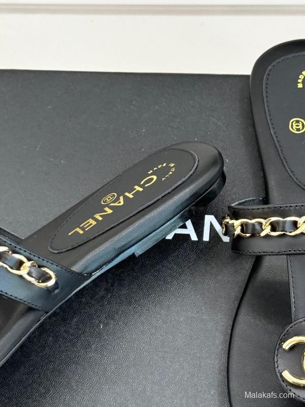 2025 Women Chanel Black Leather Slippers Chain KFY00250