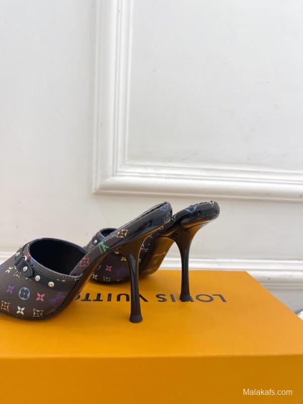 2025 Women Louis Vuitton Multicolor Leather Slippers KFY00290
