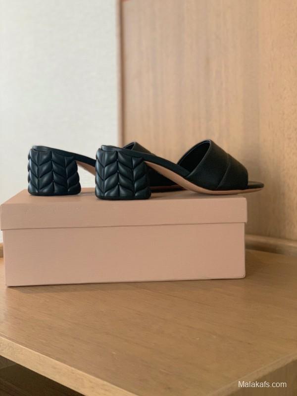 2025 Women Gianvito Rossi Black Leather Slippers KFY00260