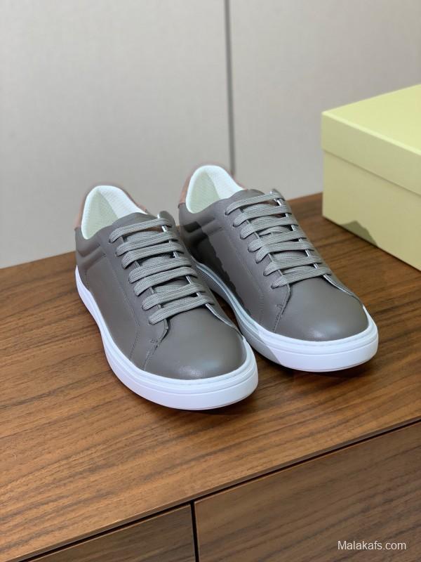 2025 Men Brunello Cucinelli Gray Leather Casual Sneakers Handmade Smooth Finish KFY00310 (M)