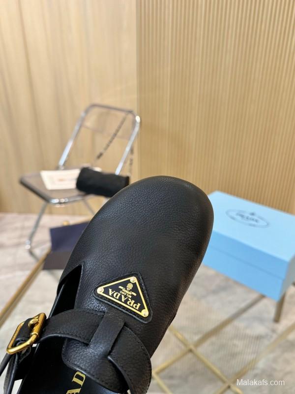 2025 Women Prada Black Leather Sandals LY00280