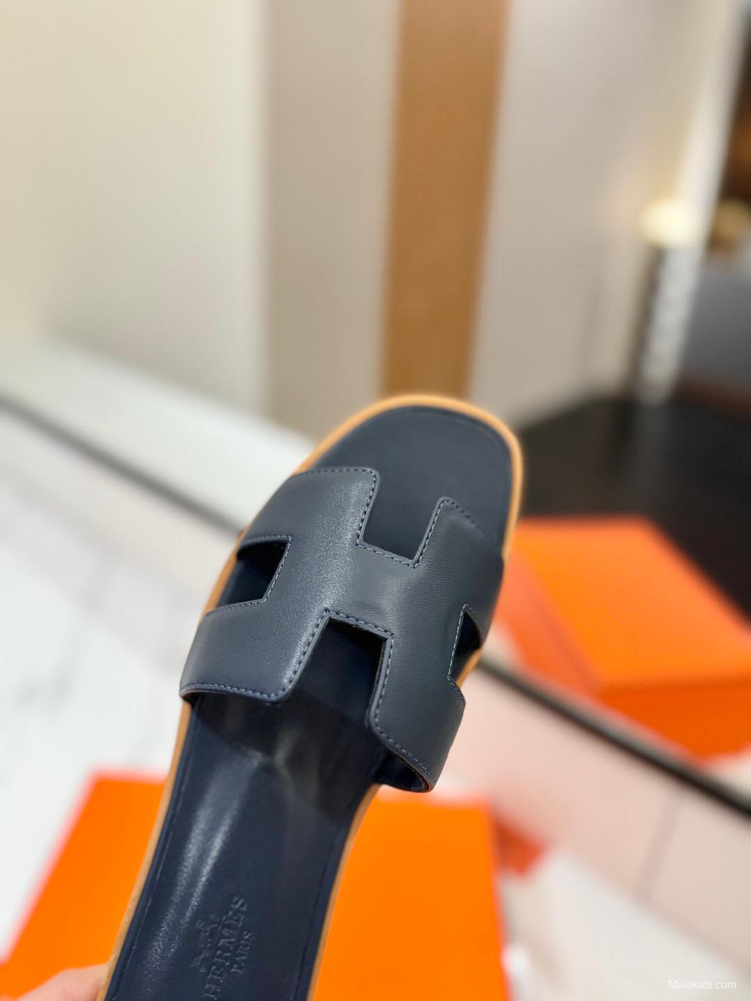 2025 Women Hermès Black Leather Slippers