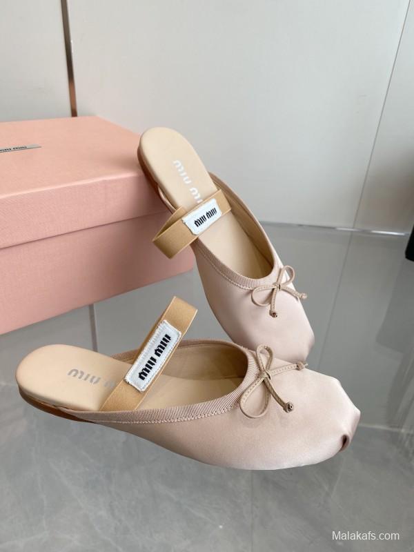 2025 Women Miu Miu Beige Satin Slippers KFY00280