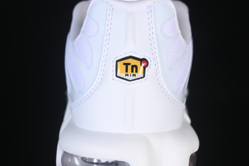Nike Air Max Plus Retro Running Shoes with Air Cushion - 604133-139