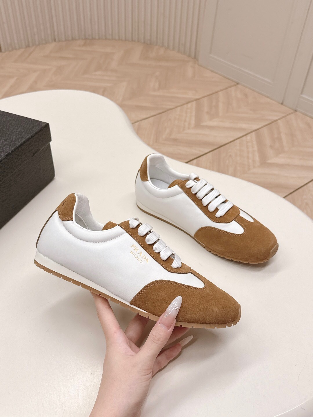 Prada 25ss New Agate Sneakers Retro Training Shoes - LY00300