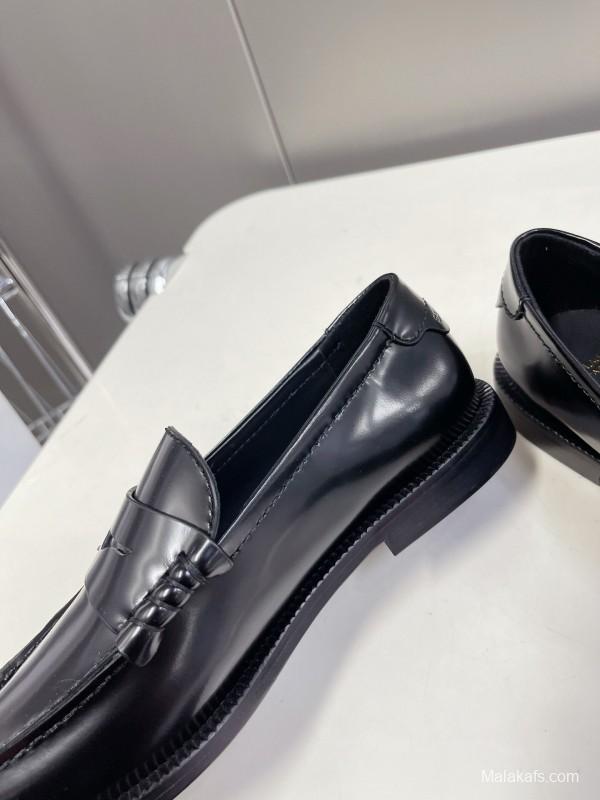 YSL Classic Loafer Flats - KFY00350