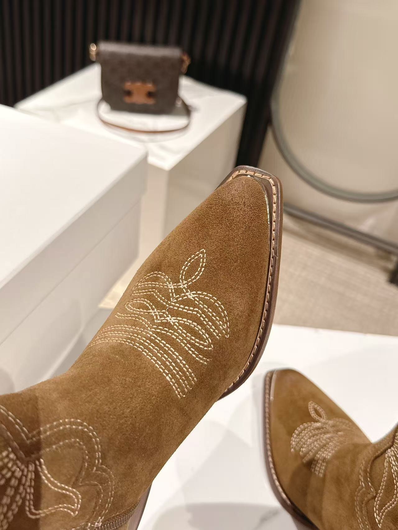 CELINE Fall/Winter 2025 Retro Fashion Ankle Boots - LY00440