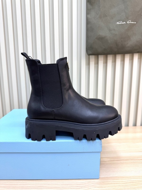 Prada 2025 SS Chunky Sole Ankle Boots - LY0340