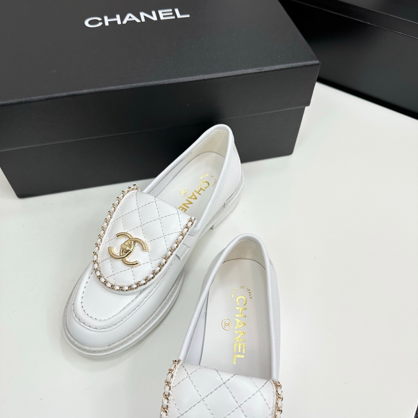 Chanel Classic Flap Chain CC Loafers with Buckle Closure - LY00320