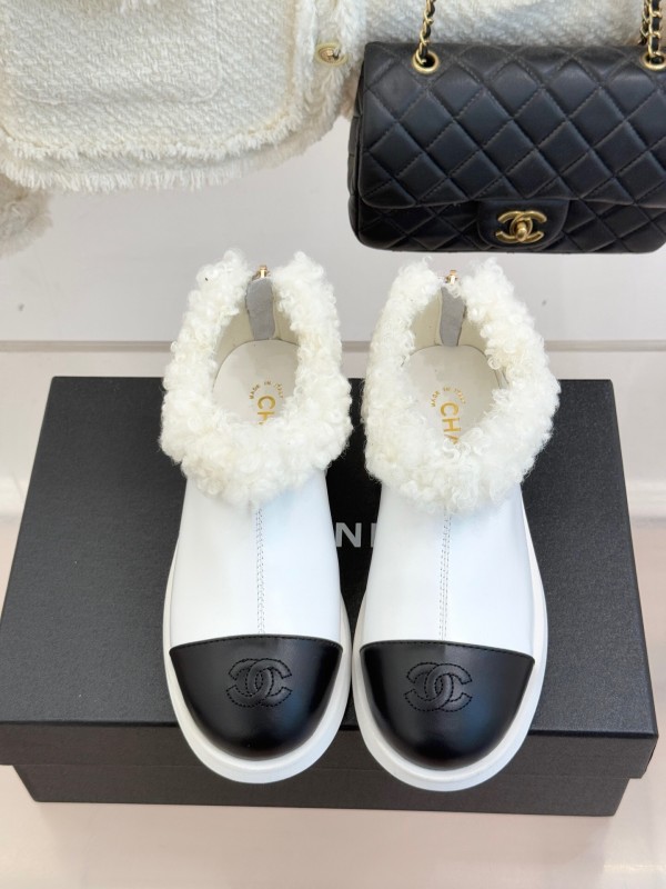 Chanel 25K Series Two-Tone CC Fur Snow Boots - KFY00270