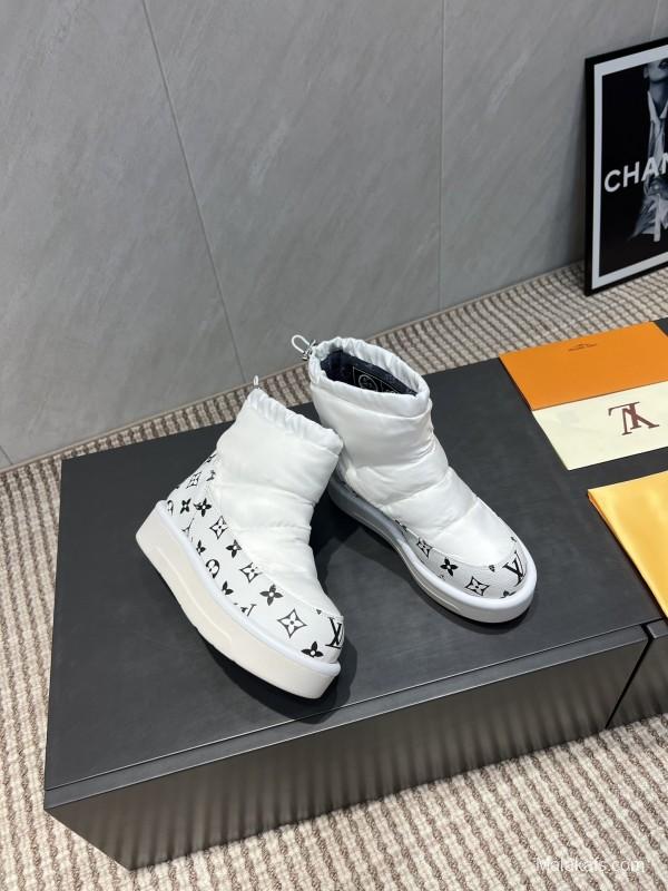 Louis Vuitton Fall/Winter 2025 Snow Boots Round Toe Thick Sole - KFY00310