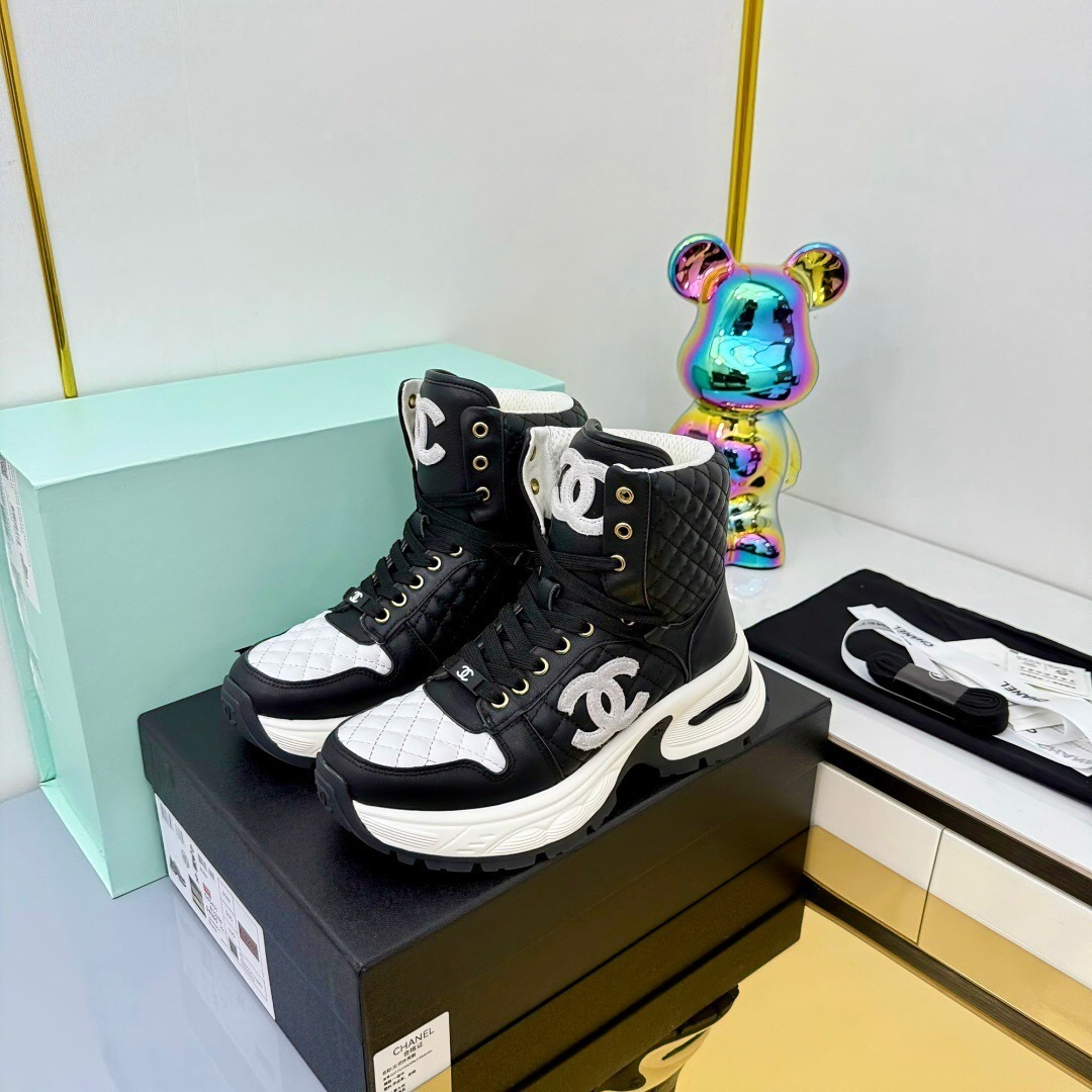 Chanel 2025 SS Short Boots Essential Heavy Duty Autumn Winter Collection - LY00400