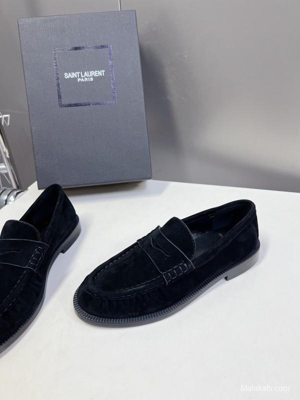Saint Laurent Classic Loafer Flats - KFY00350