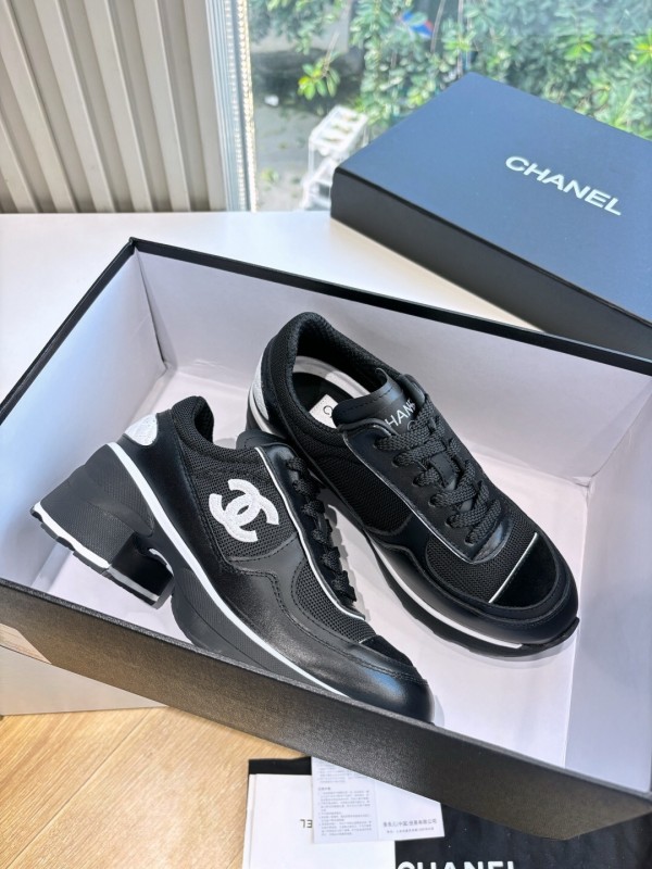 Chanel 2025 SS New Arrival High-Heel Two-Tone Casual Sneakers - KFY00320