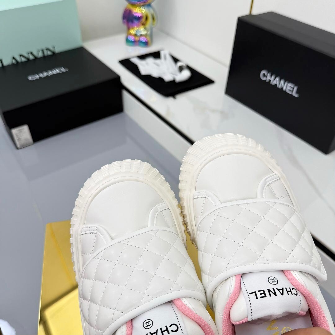 Chanel 2025/SS Panda Loafers Bread Shoes - LY00330