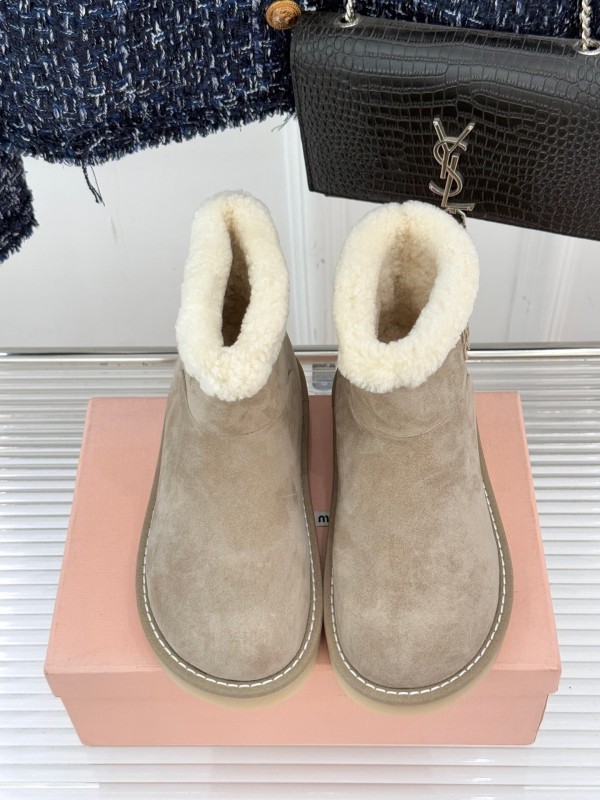 Miu Miu Retro Shearling Platform Snow Boots - KFY00300