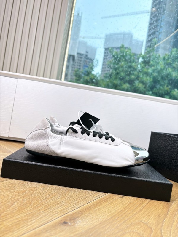 Prada 2025 SS Metal Toe Thin Sole Training Shoes Casual Footwear - LY00280