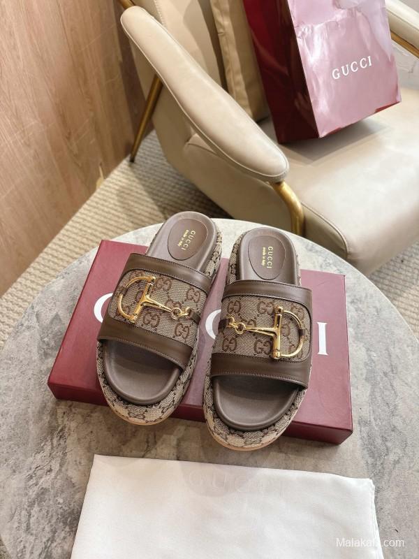 Gucci 2025/SS Women's Sandals with Iconic Horsebit Detail and Gold Hardware - LY00270