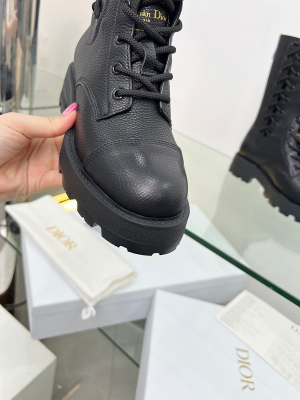 Dior Fall/Winter 2025 SS Retro Work Boots - LY00400