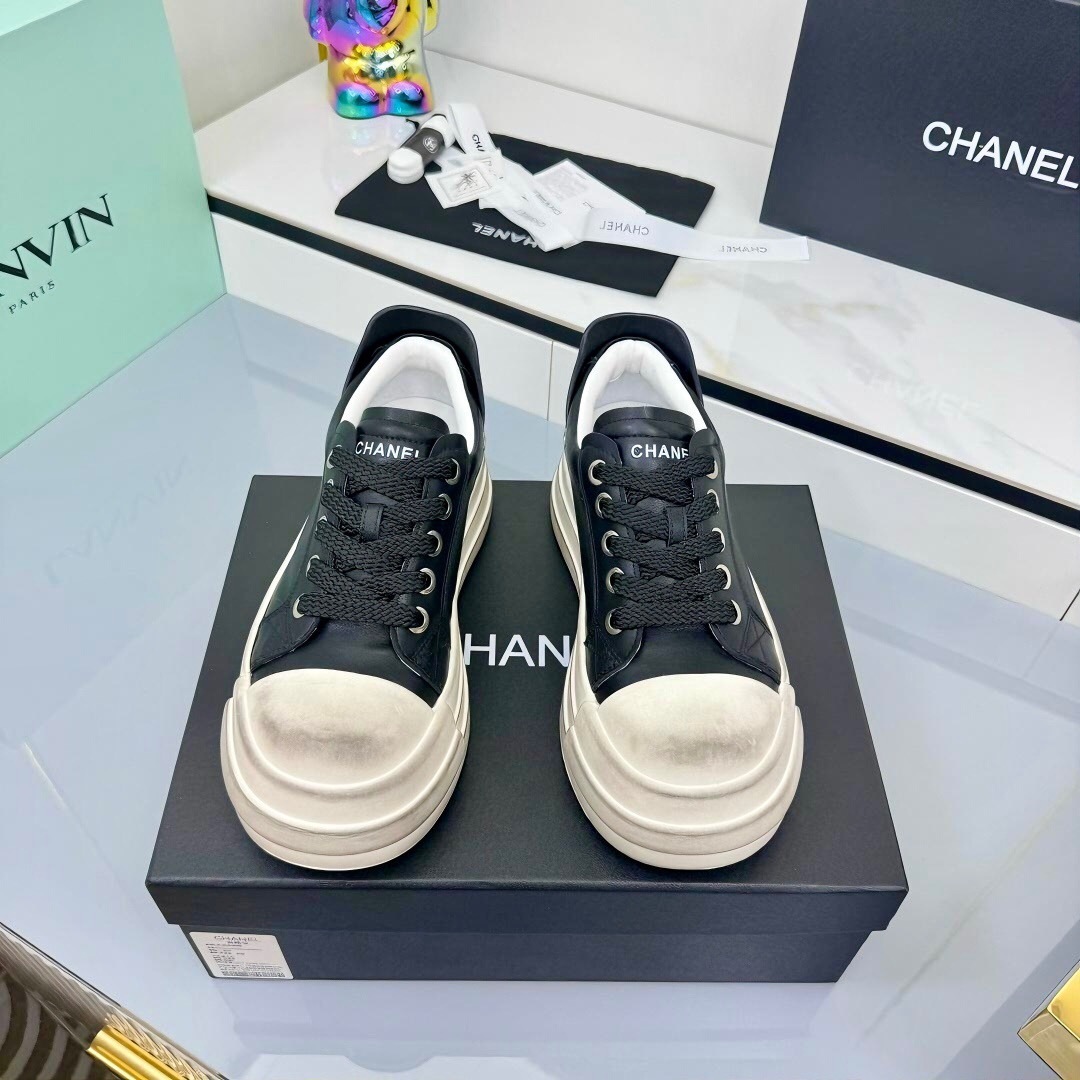 Chanel 2025 SS Classic Panda Dirty Sneakers Bread Shoes - LY00330