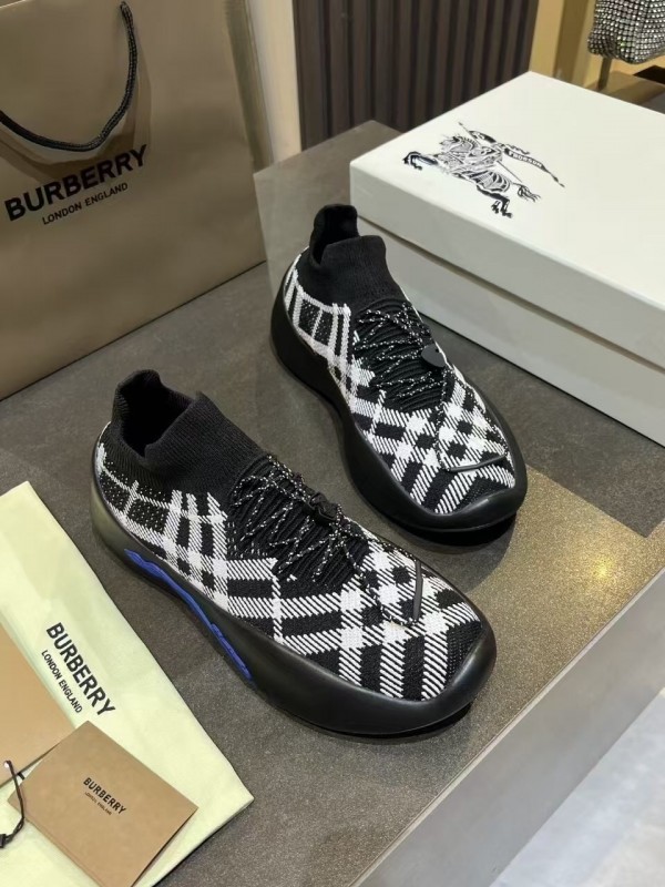 Burberry 2025/SS Italian-Made Sneakers - KFY00280