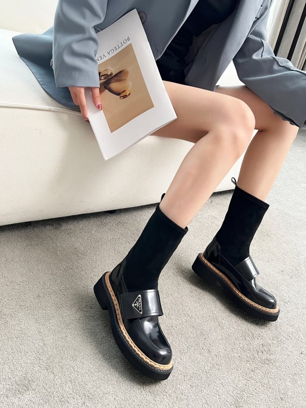 Prada Infinite Versatile Ankle Boots for Women - LY00300