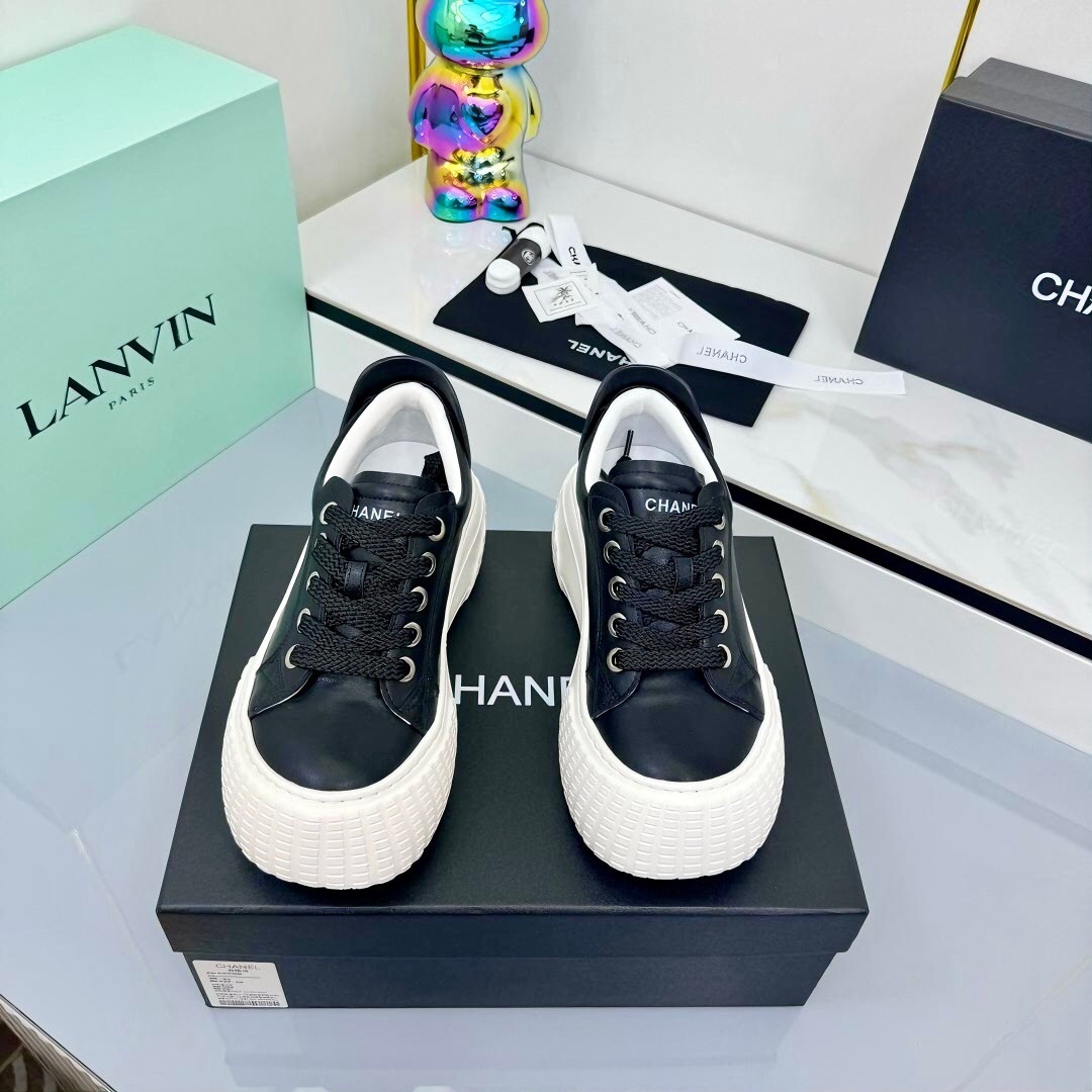 Chanel 2025 SS Panda Loafers Bread Shoes Casual Sneakers - LY00330